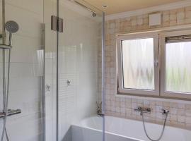 Amazing Home In Dwingeloo With Wifi, Hotel in Dwingeloo