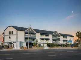 Best Western Harbour Inn & Suites Huntington - Sunset Beach