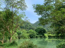 La Vie Est Belle - Wellness, Yoga and Meditation, hotel in Hanoi