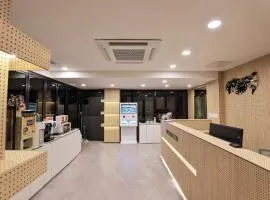 Hotel Kkuljam Stay