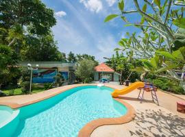 Tontarn Resort and Spa, ξενοδοχείο στο Khanom