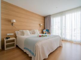 Hostal Menurka、シウタデリャのホテル