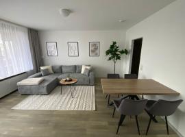 Fewo Taunusblick mit Pool, Hotel in Lahnstein