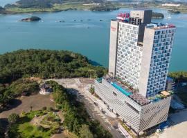 Ramada Plaza by Wyndham Dolsan Yeosu, hotel em Yeosu