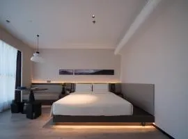 大连中山广场鲁迅路亚朵酒店