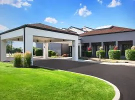 Courtyard Syracuse Carrier Circle