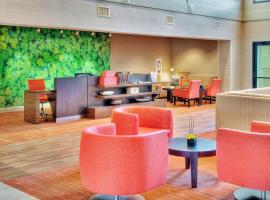 Courtyard by Marriott Erie Ambassador Conference Center, hotel in Erie
