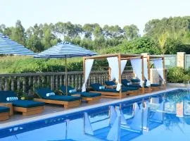 Theron Leisure Park & Residences