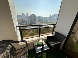 Wonder Balcony Stay Abu Dhabi, hotel in Abu Dhabi