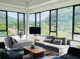 ATATvilla Khaoyai with mountain rooftop view for party and BBQ, hotel in Mu Si