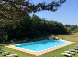 Cascina De' Fagiolari、ラストラ・ア・シーニャのホテル