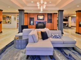 Fairfield Inn & Suites Raleigh-Durham Airport/Brier Creek, хотел в Дърам