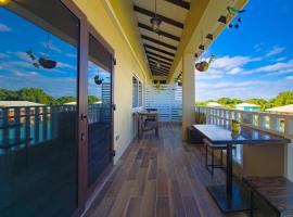 Louis' Apartments, hotel sa Placencia Village