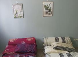 Josephine Macatula, Hotel in Santa Rosa