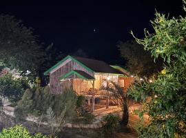 บ้านสวนสาลี่ สวนผึ้ง ราชบุรี, hotel em Suan Phung