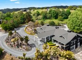 Woodhouse Mountain Lodge