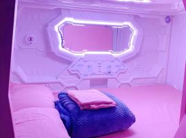 Mermaid Space Capsule Hostel Palermo, hotel in Palermo