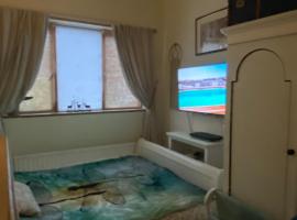 King Comfort tv microwave fridge, ξενοδοχείο σε Upton