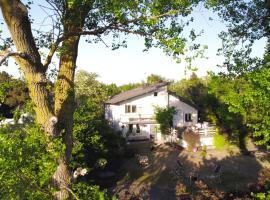 Inny Dom, hôtel à Łacha