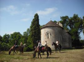 होटल की एक तस्वीर: Relais du Haget