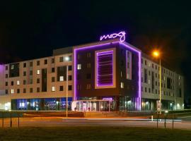 Moxy Edinburgh Airport, hotel in Ingliston