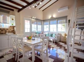 Sweet Cottage In The City, hotel in Chios