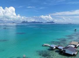 Bigfin water bungalow, hotel v destinaci Semporna