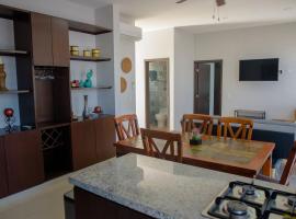 2br/2ba Condo 1 block to ocean! - Unit 6, hotel v destinaci Mazatlán