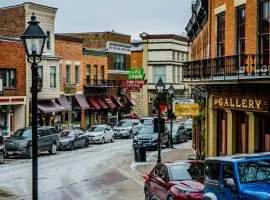 Summer Escape in Galena - Hot Tub & Relax