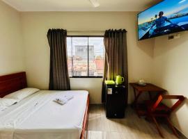 Habitación Céntrica en Iquitos - Casa Alemi 14, hotel in Iquitos