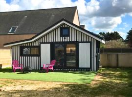 Le Cabanon - Tiny House 150m de la Plage, hotel en Portbail