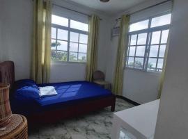 Camacho Beachfront House - A Tranquil Secluded Beach，位于巴旺的酒店