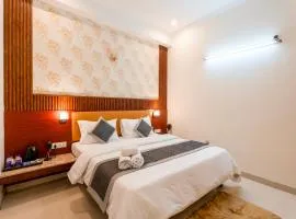 The Lodgers Hotel Near Medanta Hospital Sector 38