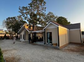 Eastern View Resort and Pool Villa, hotel in Ban Tao Than