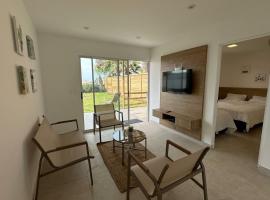 Casa Paraquitas "Casa Frente al mar de Paracas" โรงแรมในปารากัส