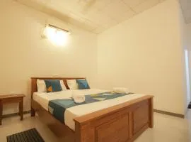 Happiness Villa and Yala Safari