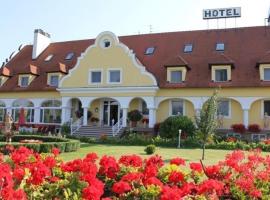 Barokk Hotel、ヘジェシュハロムのホテル