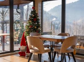 Mirest - котеджі в горах із чаном-джакузі, ξενοδοχείο σε Slavske