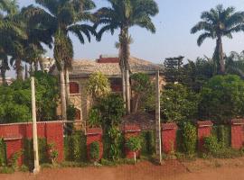 Villa Gaudi (Gaoudi)、Akassatoのホテル