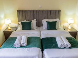 Riverside Haven 4BR Modern Home with Private Serene Compound, hotel in Kericho