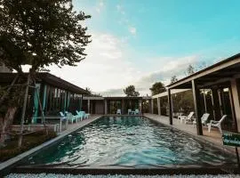 Momtikcamp Hotel