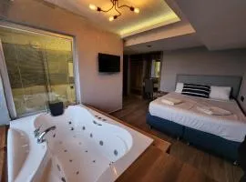 Martin City Hotel