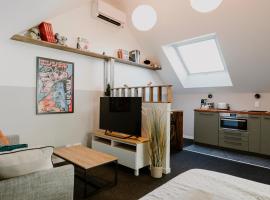 Chambres d'hôtes "Les Trois Loupiots", hotel in Chanteloup-en-Brie