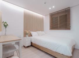 Elly stay, hotel in Seoul