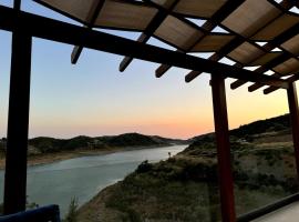 Meria Life Stone House with Lake View in Nature, hotel in Seferihisar