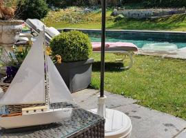 Lovely 2-bed Suite, Swimmingpool, beach and Boat, hotel v destinaci Horgen