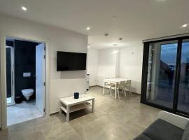 New CP Luxury studio with spa, hotel in Gibraltar