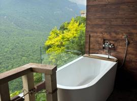 Lastiver Resort, hotel in Yenokavan