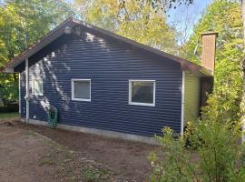 River Oasis, Hotel in Saint-Rémi-dʼAmherst