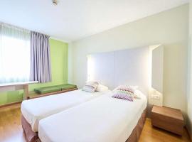 Travelodge BCN Cornella Fira, hotel in Cornellà de Llobregat